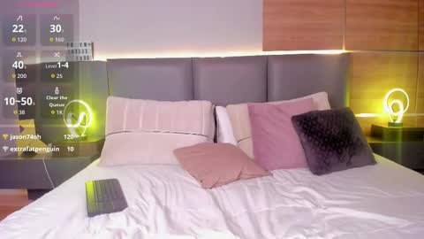 Stone Lee  online show from 10.13.25