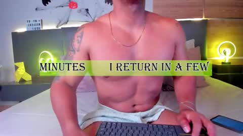 Stone Lee  online show from 10.28.25