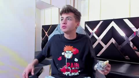 Snapshot of stonne69 chatting on 03.11.25 stonne69 online show from 03.11.25