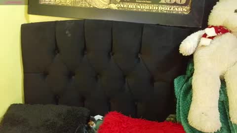 Snapshot of storm_doll chatting on 09.18.25 storm doll online show from 09.18.25