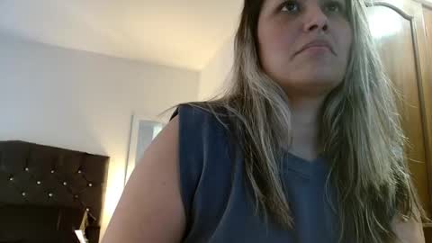 storm_hanks online show from 12.21.25