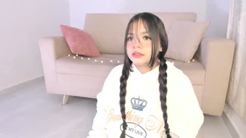 Zoe -INDEPENDENT MODEL online show from 01.26.25