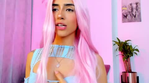 Snapshot of stormirusso chatting on 01.22.25 Mar online show from 01.22.25