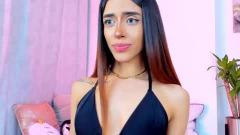 Snapshot of stormirusso chatting on 02.08.25 Mar online show from 02.08.25