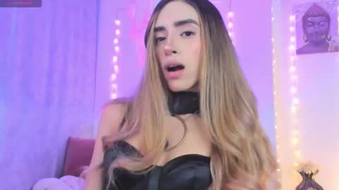 Snapshot of stormirusso chatting on 11.23.25 Mar online show from 11.23.25