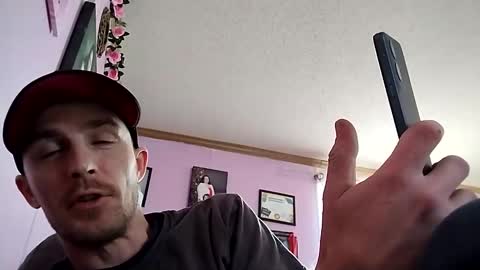 Snapshot of str33twyz3 chatting on 12.10.24 Streetwyze online show from 12.10.24