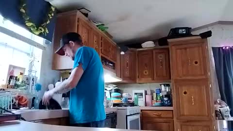 Snapshot of str33twyz3 chatting on 02.02.25 Streetwyze online show from 02.02.25