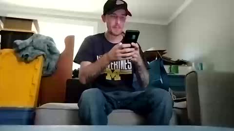 Snapshot of str33twyz3 chatting on 10.11.25 Streetwyze online show from 10.11.25