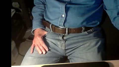 Snapshot of str8_dave chatting on 04.28.26 Dave online show from 04.28.26