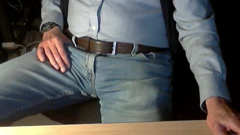 Snapshot of str8_dave chatting on 05.19.26 Dave online show from 05.19.26