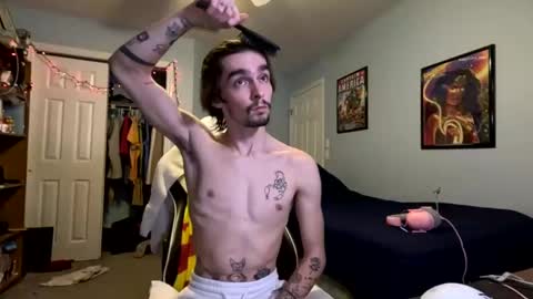 Snapshot of str8whiteboy21 chatting on 12.08.24 str8whiteboy21 online show from 12.08.24