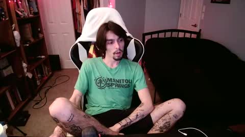 Snapshot of str8whiteboy21 chatting on 12.23.24 str8whiteboy21 online show from 12.23.24