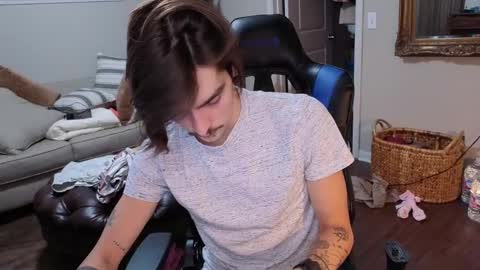 Snapshot of str8whiteboy21 chatting on 09.14.25 str8whiteboy21 online show from 09.14.25