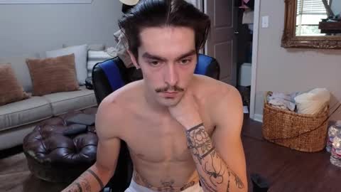 Snapshot of str8whiteboy21 chatting on 09.14.25 str8whiteboy21 online show from 09.14.25