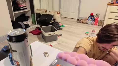 Snapshot of str8whiteboy21 chatting on 10.29.25 str8whiteboy21 online show from 10.29.25