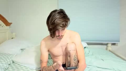 Snapshot of str8whiteboy21 chatting on 11.16.25 str8whiteboy21 online show from 11.16.25