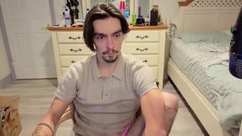 Snapshot of str8whiteboy21 chatting on 11.28.25 str8whiteboy21 online show from 11.28.25