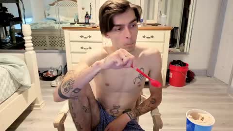 str8whiteboy21 online show from 05.16.26