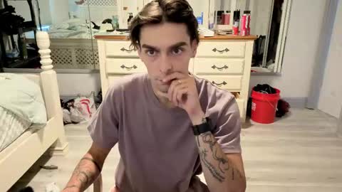 str8whiteboy21 online show from 05.18.26