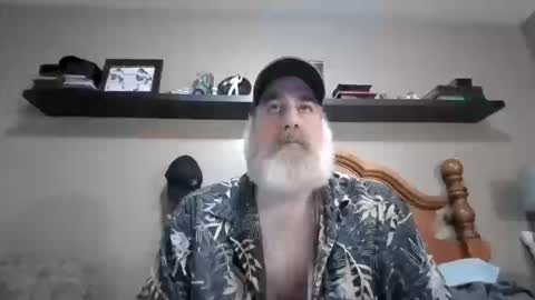 Straightbear4you online show from 10.14.25