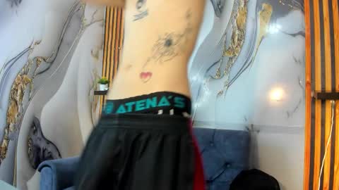 Snapshot of straightboy_nick chatting on 10.13.25 NICK online show from 10.13.25