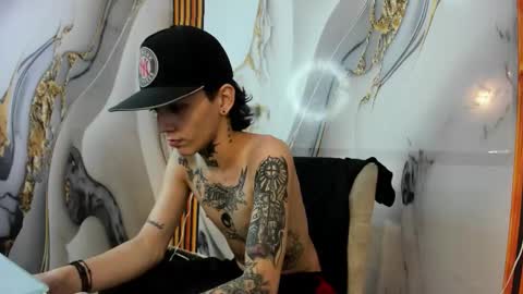 Snapshot of straightboy_nick chatting on 11.11.25 NICK online show from 11.11.25