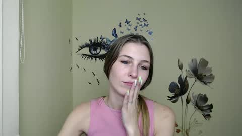 Snapshot of stranger_giirl chatting on 12.16.24 Amalia online show from 12.16.24