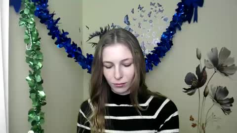 Snapshot of stranger_giirl chatting on 02.11.25 Amalia online show from 02.11.25