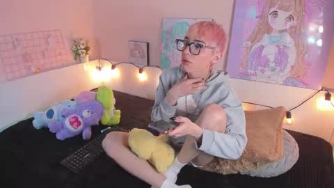 strawberry_kitty_ online show from 11.09.25