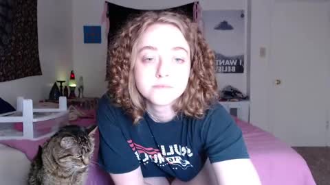 Strawberrylotsacake online show from 04.05.26