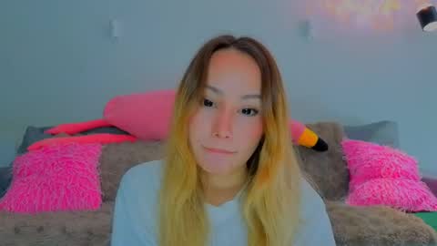 Tati and Lola online show from 05.14.26