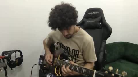 Snapshot of stringin69 chatting on 11.30.25 stringin69 online show from 11.30.25