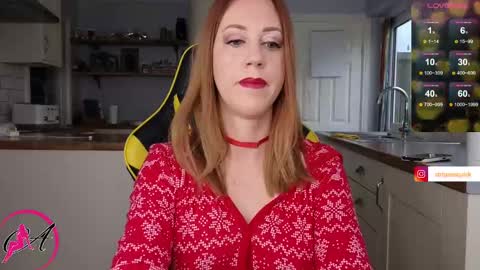 Snapshot of stripmequick chatting on 12.09.24 Amorina online show from 12.09.24