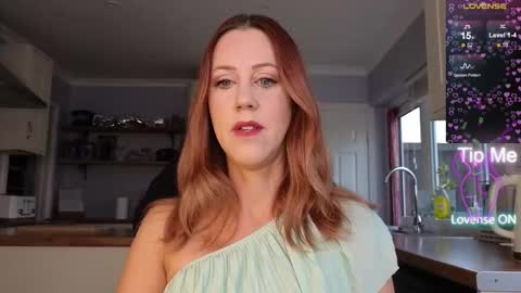 Snapshot of stripmequick chatting on 11.12.25 Amorina online show from 11.12.25