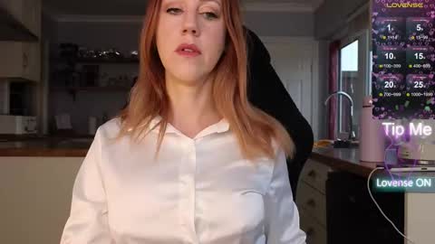 Snapshot of stripmequick chatting on 11.28.25 Amorina online show from 11.28.25