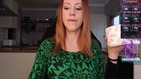 Snapshot of stripmequick chatting on 12.04.25 Amorina online show from 12.04.25