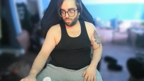 Snapshot of strokingslow420 chatting on 11.13.25 Johnny online show from 11.13.25