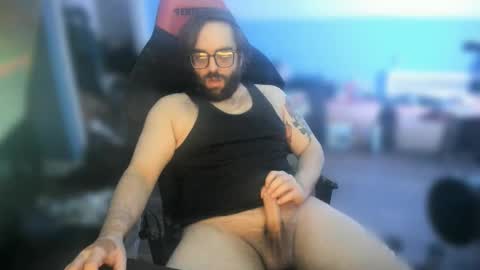 Snapshot of strokingslow420 chatting on 12.22.25 Johnny online show from 12.22.25