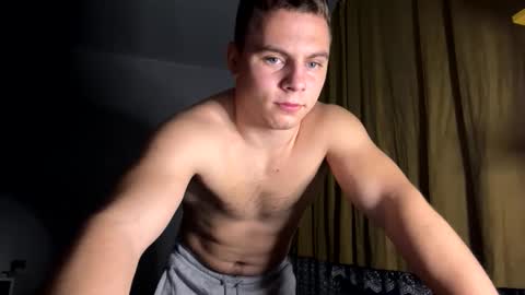 Snapshot of strong_baby chatting on 11.10.25 Strong Baby online show from 11.10.25