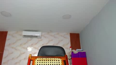 strong_george1 online show from 01.24.25