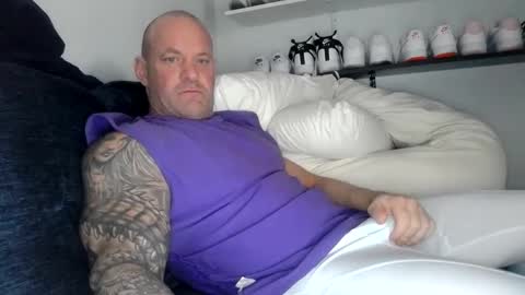 Snapshot of strongandhard073 chatting on 01.25.25 StrongAndHard online show from 01.25.25