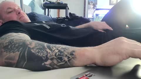 Snapshot of strongandhard073 chatting on 03.12.25 StrongAndHard online show from 03.12.25