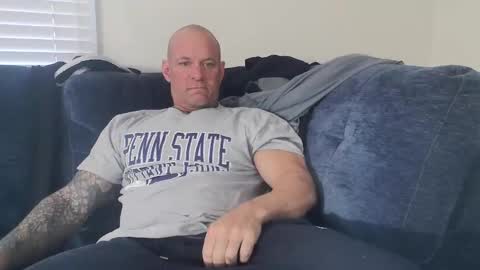 Snapshot of strongandhard073 chatting on 10.28.25 StrongAndHard online show from 10.28.25