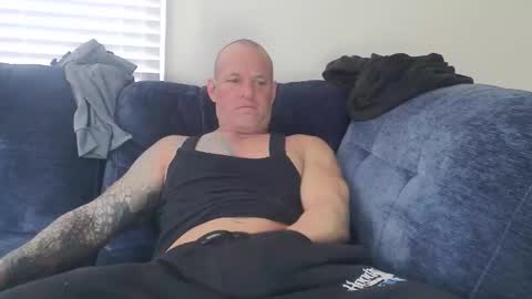 Snapshot of strongandhard073 chatting on 10.31.25 StrongAndHard online show from 10.31.25