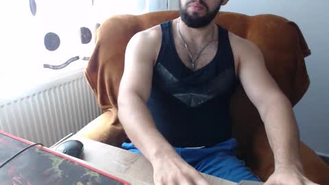 StrongCoffee online show from 11.04.25