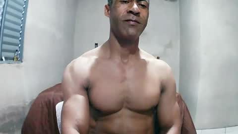 Snapshot of strongdaddyfantastic chatting on 06.21.26 strongdaddyfantastic online show from 06.21.26