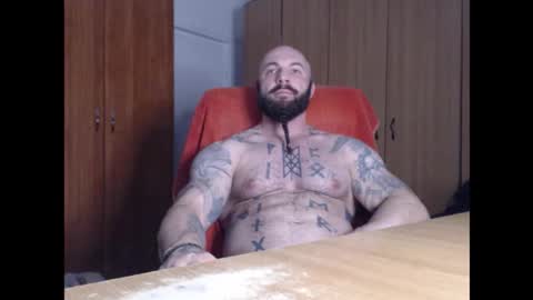 Snapshot of strongivan chatting on 11.10.25 StrongIvan online show from 11.10.25