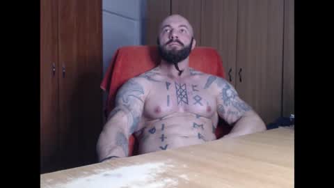 Snapshot of strongivan chatting on 11.16.25 StrongIvan online show from 11.16.25