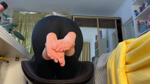 Snapshot of strupedsunicorns chatting on 01.27.25 goddess online show from 01.27.25