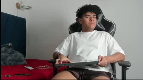 stuart_cass21 online show from 01.18.26